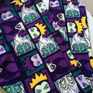 Lularoe tc Villains leggings